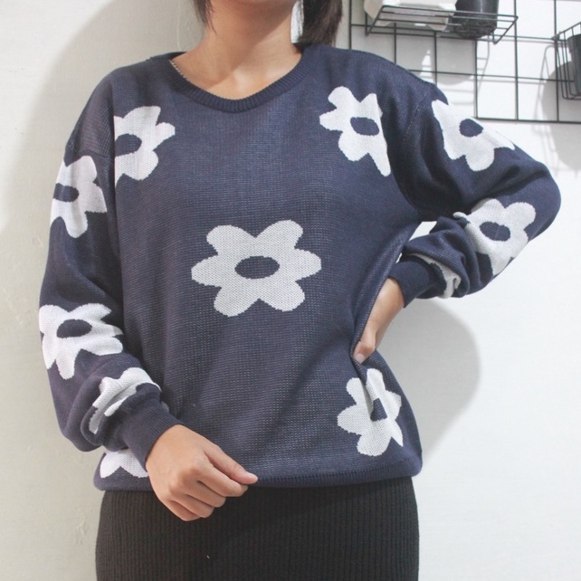 SWEATER RAJUT MOTIF BUNGA