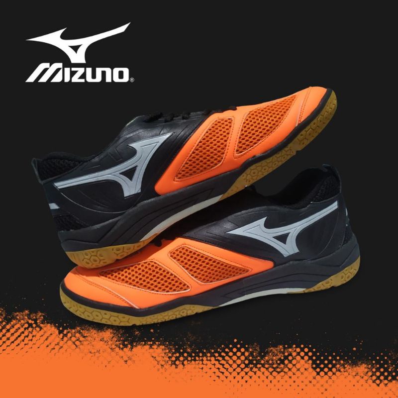 sepatu badminton / sepatu volli terbaru / sepatu olahraga