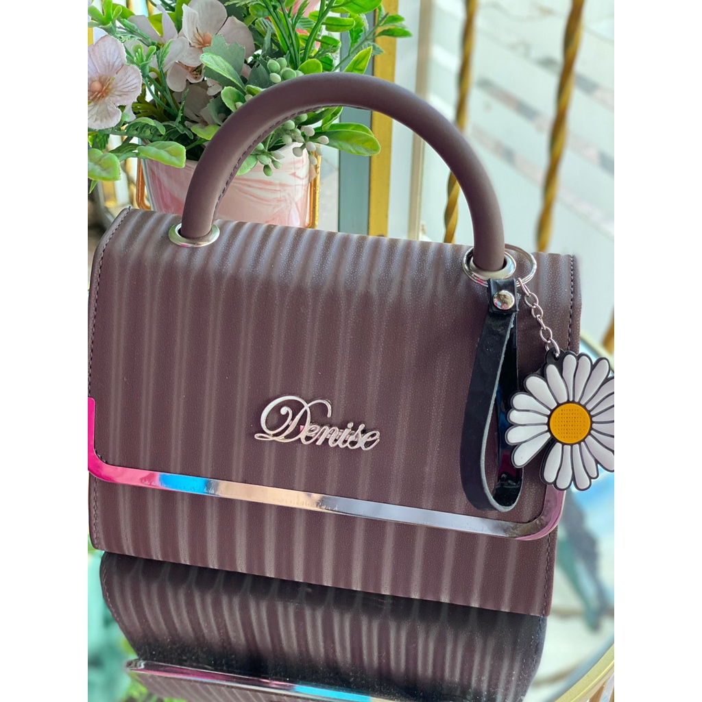 TAS CANTIK / TAS SELEMPANG WANITA  RANTAI ULIR  //SIZE 22 X 16 CM //TASTERBARU//TASKEKINIAN