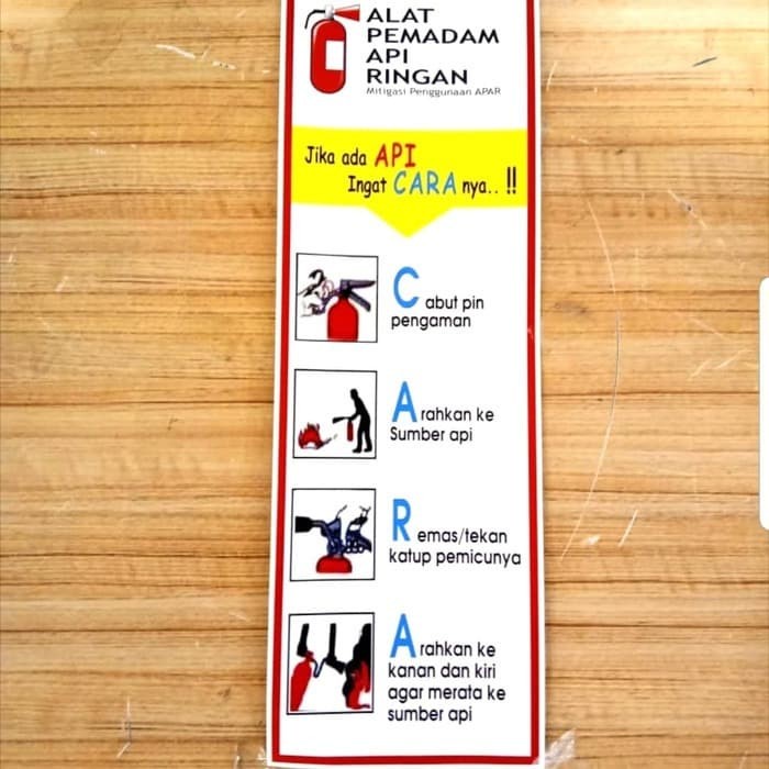 

SIGN STICKER CARA PENGGUNAAN APAR UKURAN 10X30CM K3 RAMBU SAFETY