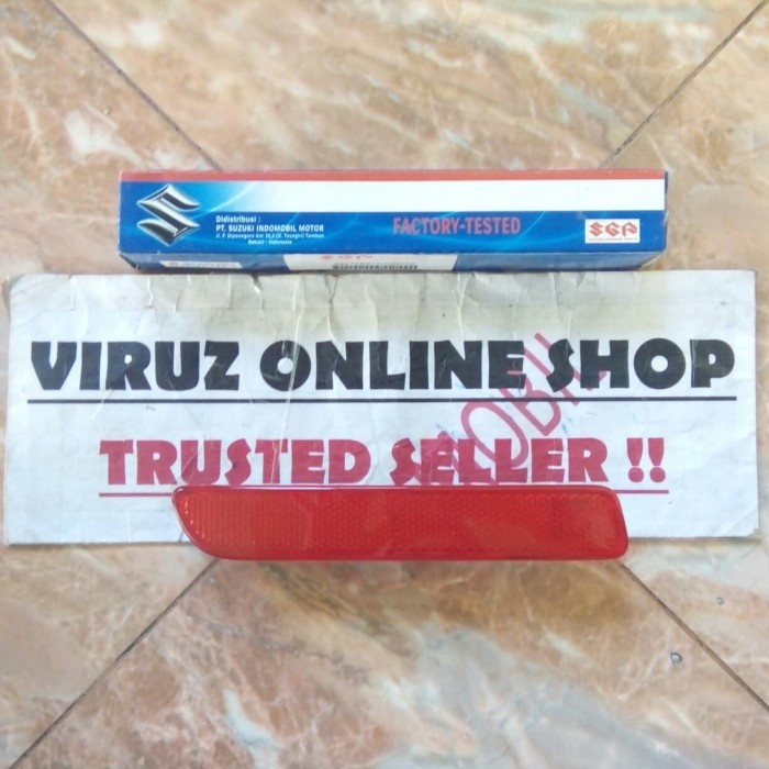 MATA KUCING REFLEKTOR BEMPER BUMPER BELAKANG SUZUKI SPLASH ORIGINAL