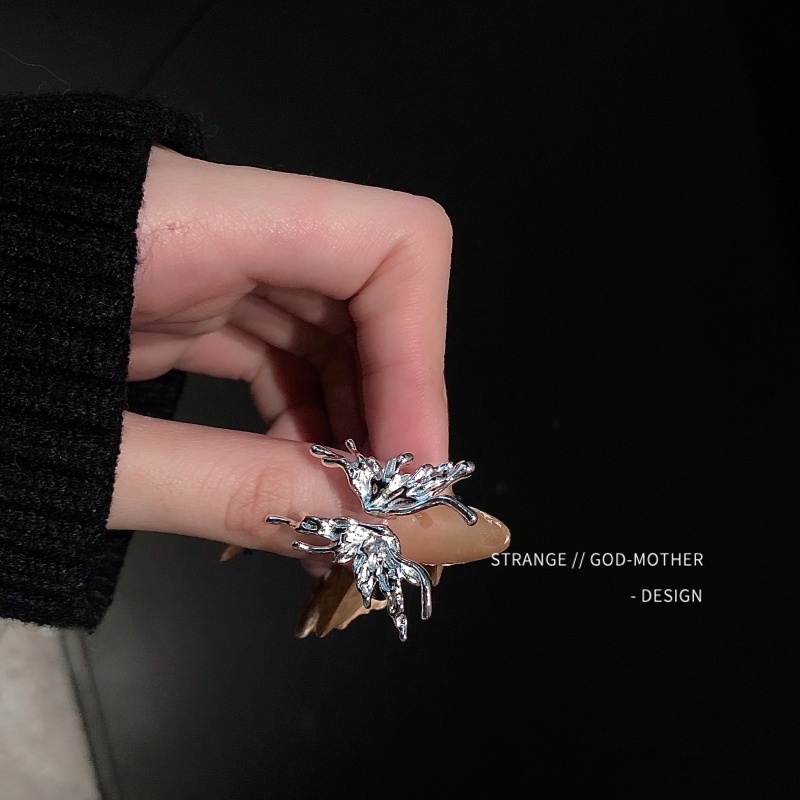 YEEZII Butterfly Cincin Silver Model Kupu-Kupu Dengan Permata Hitam Untuk Wanita