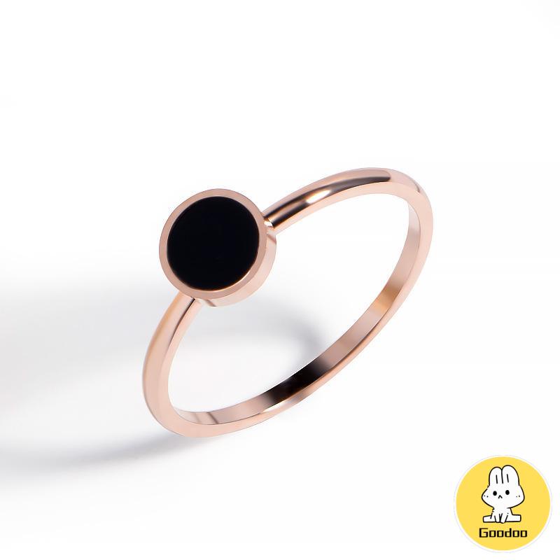 Cincin Titanium Premium Anti Karat Lapis Emas 18K Bentuk Bulat Cincin Wanita Bulat Hitam Anti Hitam -Doo