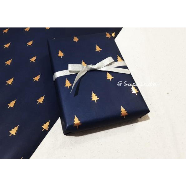 

Premium Kertas Kado Foil POHON NATAL (5 Lembar) - Biru tua, POHON NATAL
