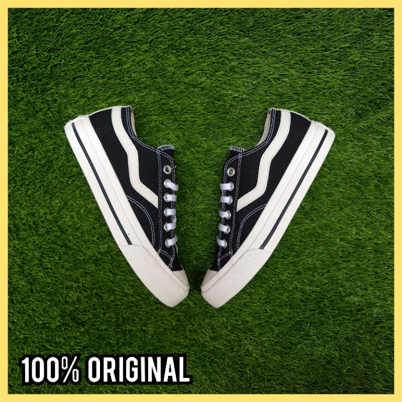 SEPATU SEKOLAH KULIAH PRIA WANITA UNISEX / SEPATU KASUAL LAKKER ORIGINAL FULL BLACK / SEPATU SNEAKERS ORIGINAL COWOK CEWEK COUPLE PROMO