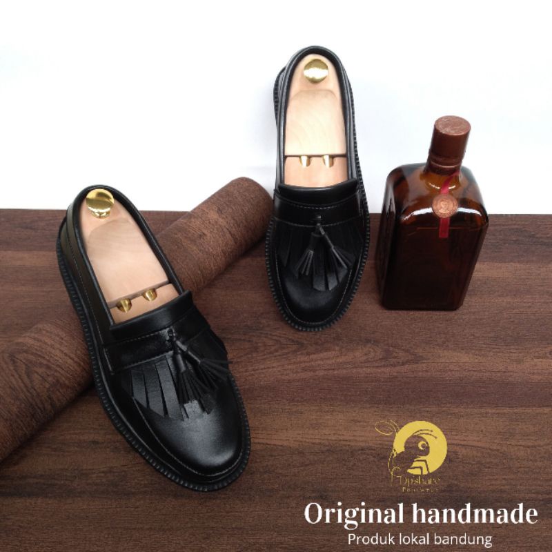 Sepatu Loafers Penny Adrian Tassel Full Black | loafer dokmar