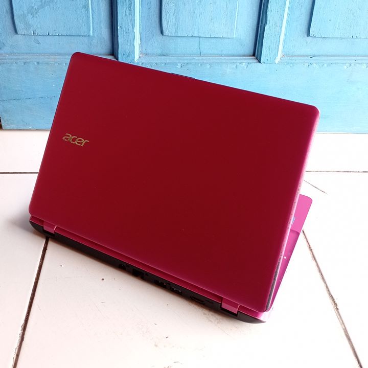 Acer Aspire E3-112 Raspberry Rose Magenta Intel RAM 4GB SSD 128GB Netbook Second