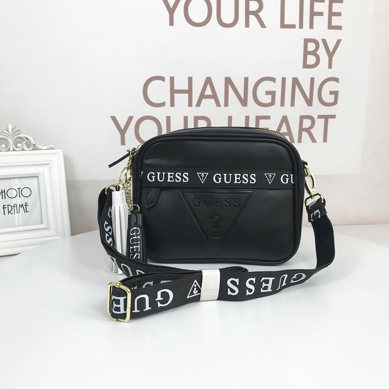 GUESS WOMEN CAMERA SLING BAG
