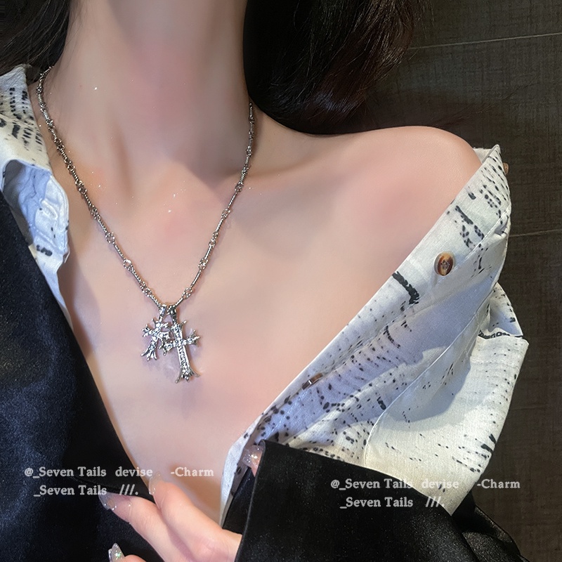 YEEZII Y2k Kalung Choker Rantai Silver Liontin Salib Hias Kristal Elegan Untuk Wanita