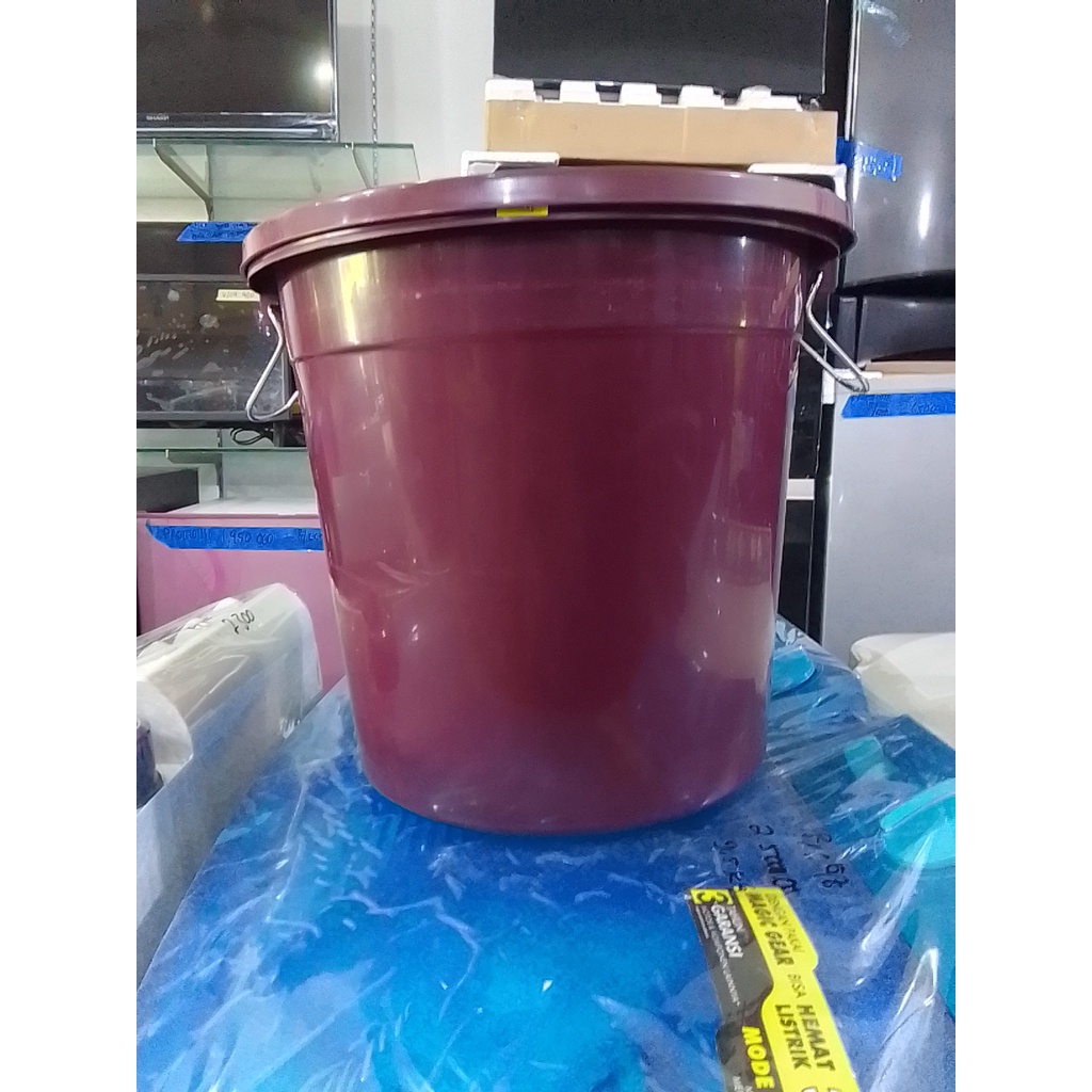 ember air tutup 30 liter phylia