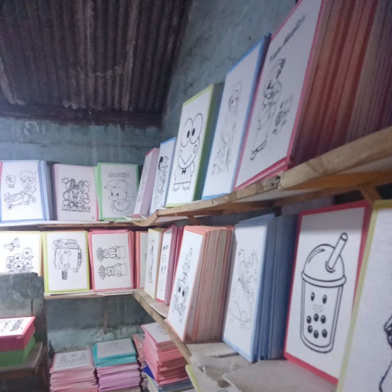 

100 pcs Styrofoam bergambar list cat tersedia lebih dari 50 karakter(30*40)