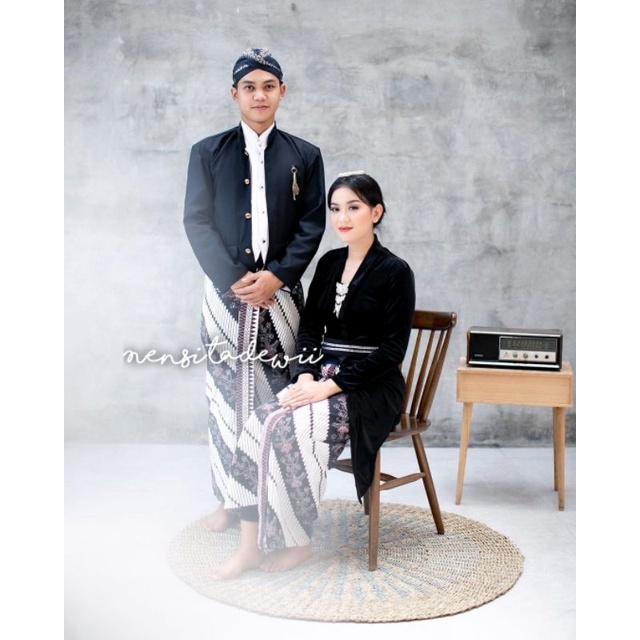 Baju Prewed Adat Jawa - Solo / Nuansa Hitam, Motif Lereng Kembang