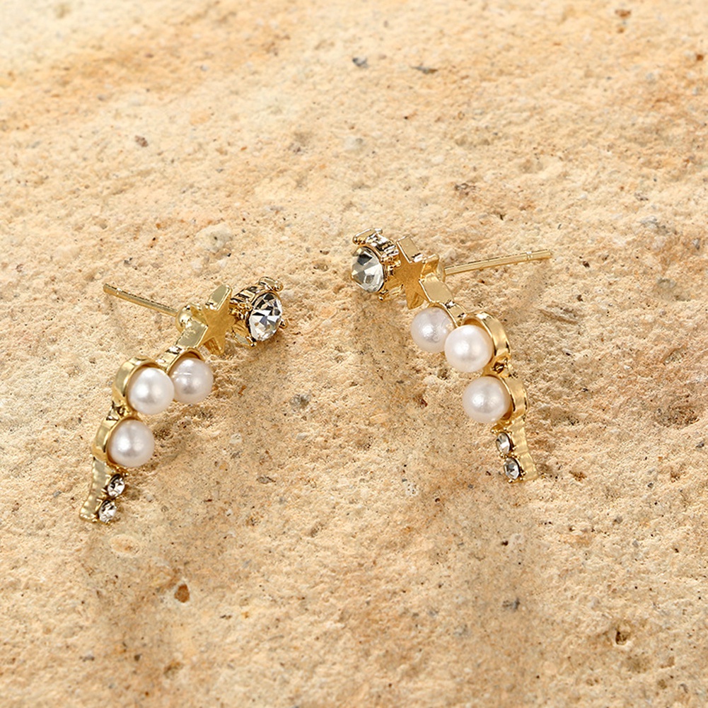 Anting Stud Desain Bintang Aksen Mutiara Berlian Imitasi Untuk Wanita