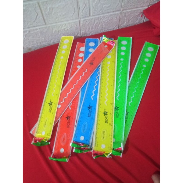 

penggaris/ruller/mistar/rol fleksibel/ elastis 30 cm