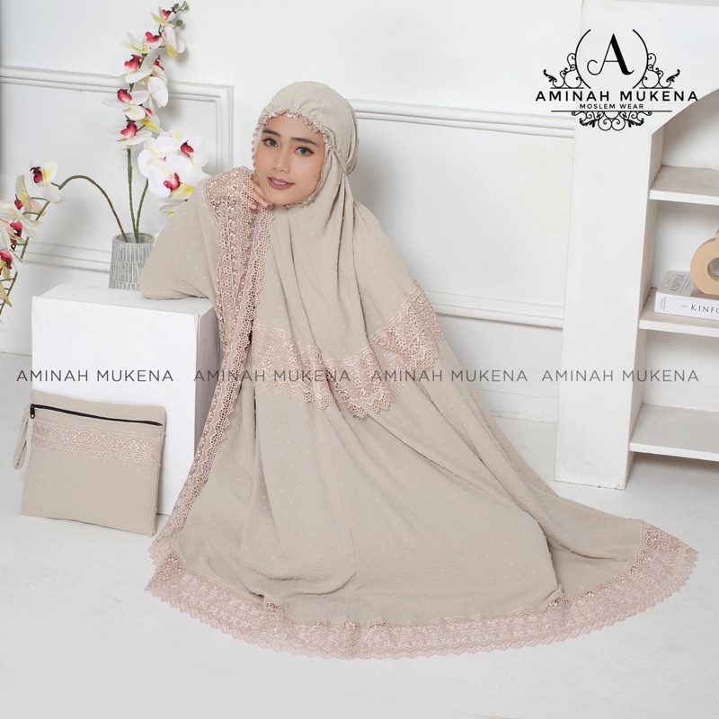 Mukena Dewasa Premium Jumbo Crinkle Uragiri Renda Mewah Aminah