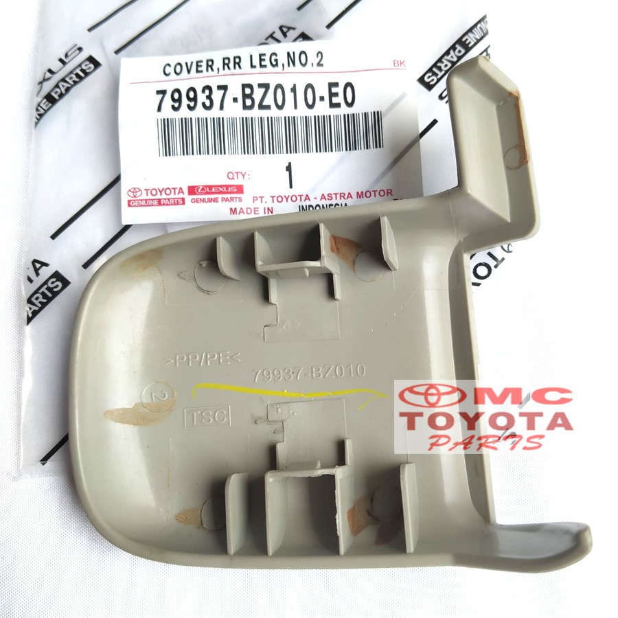 Tutup Cover Baut Kaki Jok Tengah Kanan Avanza Xenia 79937-BZ010-E0