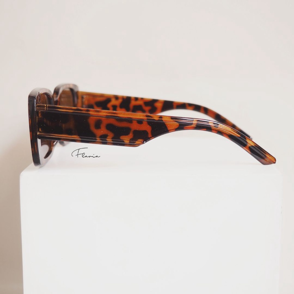 Flavia Eyewear - Kacamata Hitam Rolland Oval Acetat Anti UV 400