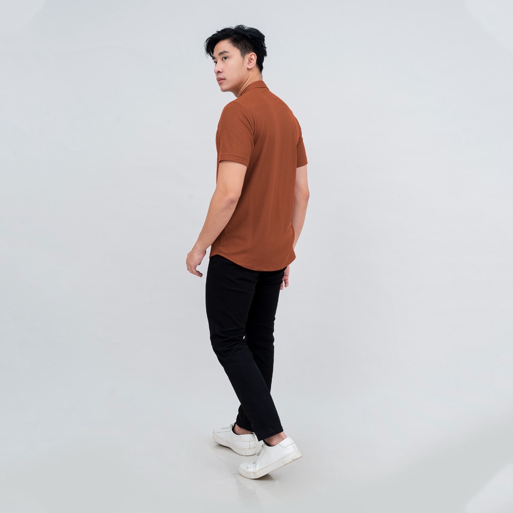 BROGUY Kemeja Pria Lengan Pendek Kerah Sanghai Casual Polos Slimfit Size M - XXL LIGHT BROWN