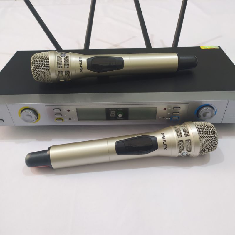 MIC WIRELESS ASHLEY VOCAL ARTIST