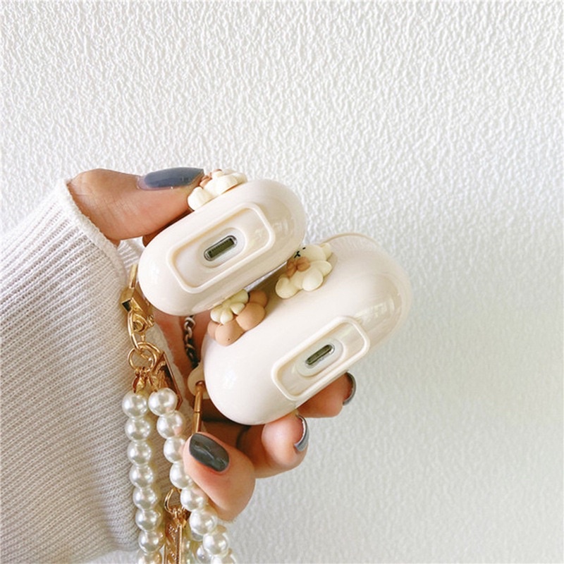 Beige Teddy Softcase Lucu with Pearl Chain for Apple Airpods 1/2 Pro 3