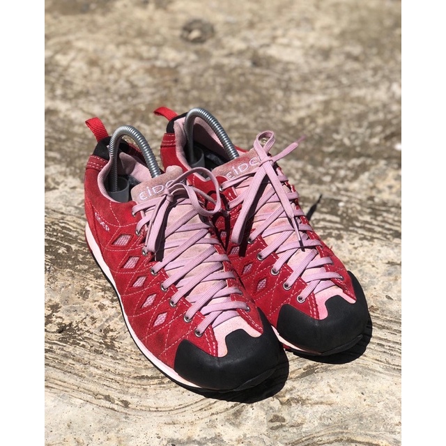 Sepatu gunung second original eider
