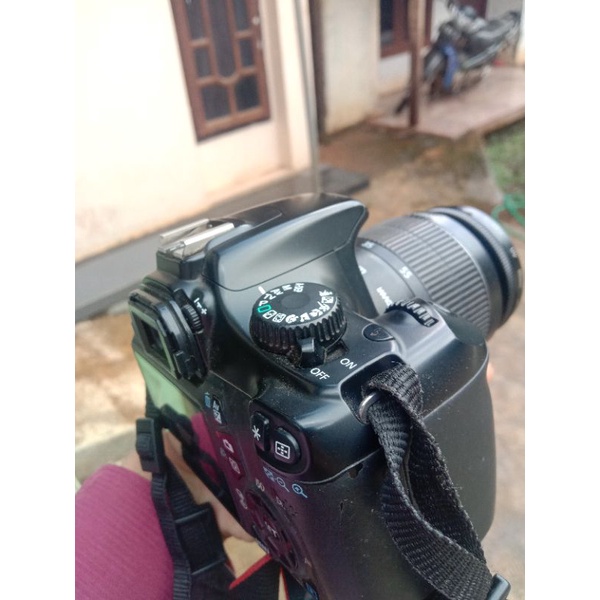 Canon 1100 d