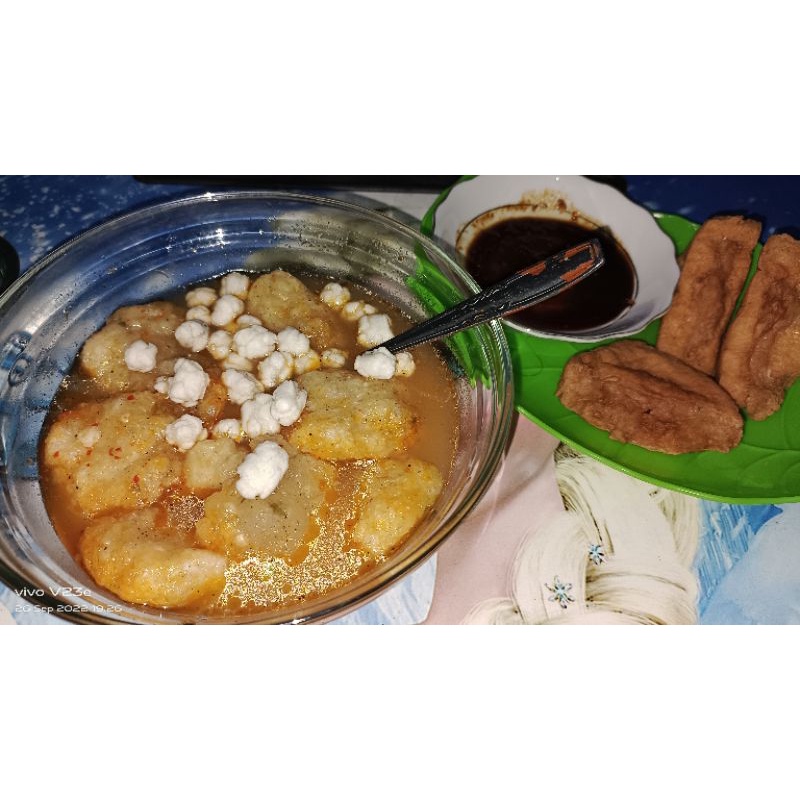 

Cireng kuah mentah