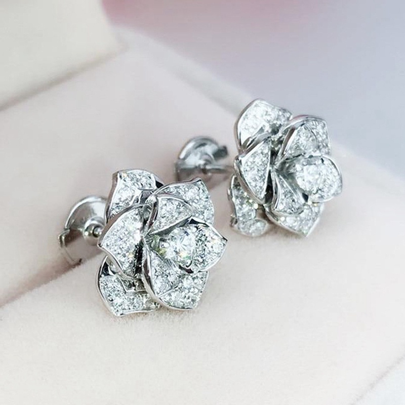 Anting Stud Bentuk Bunga Warna Silver Dan Emas Bahan Cubic Zirconia Untuk Wanita