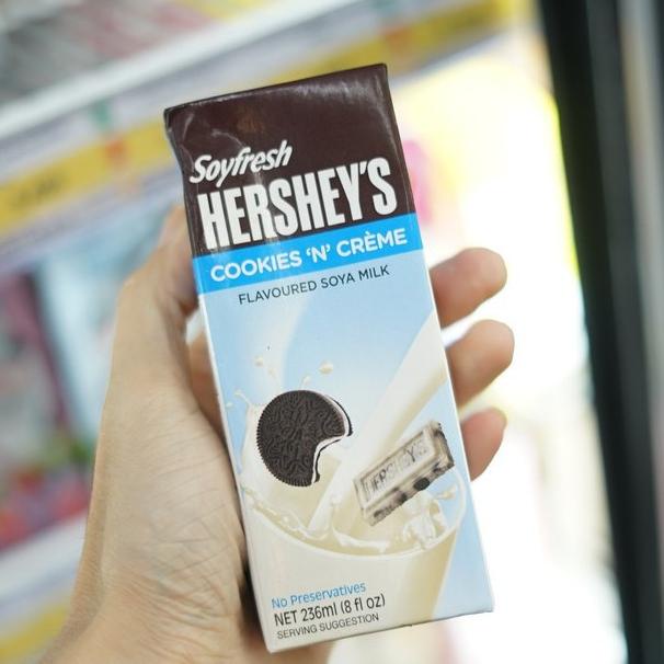 

,,,,,,,] SoyFresh Hershey's Milk cookies n creme 236ml / Susu Hersheys /Hershey