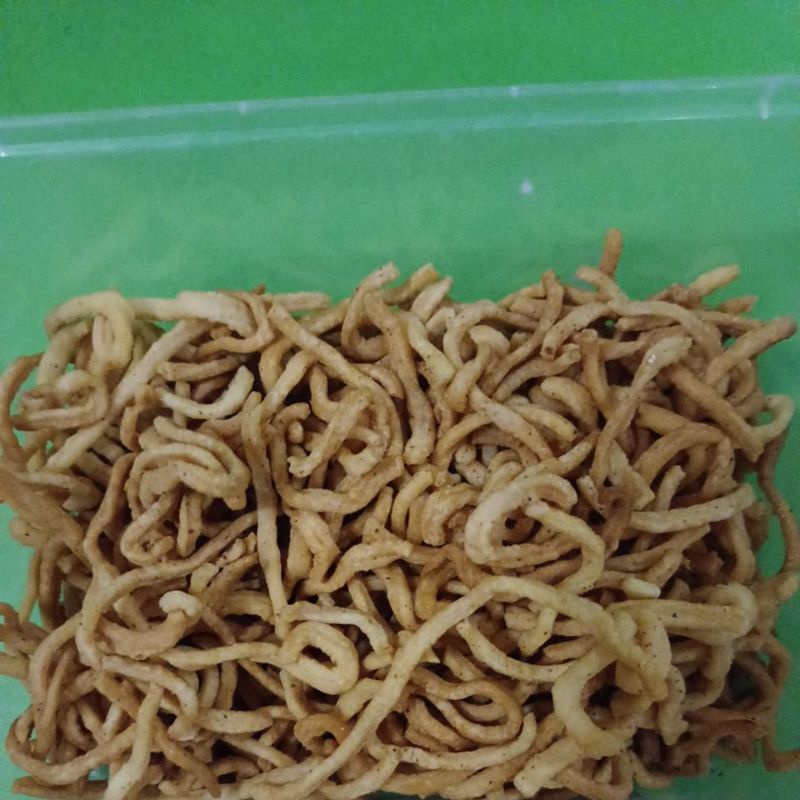 

Mie stick pedas nagih 100 gr ♡ renyah dan empuk ♡HALAL ♡ cocok untuk segala usia