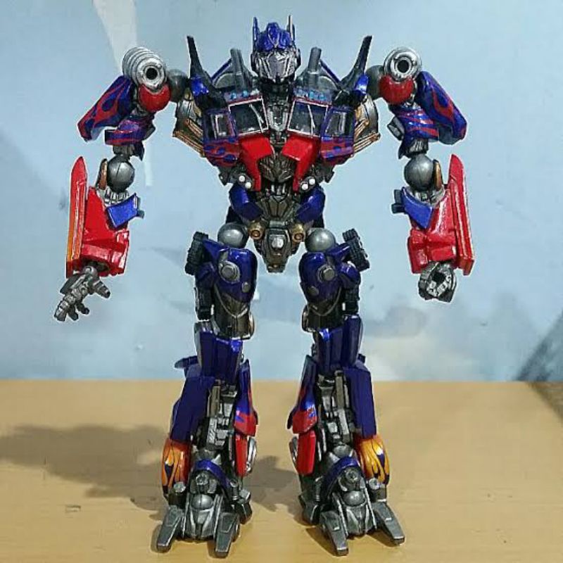 Revoltech Optimus prime BIB
