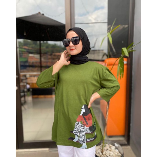 oversize arzheina original kekinian terbaru 2022 viral import/kaos arzheina oversize midi belah ping