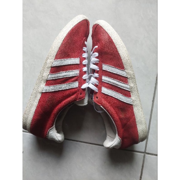 adidas gazelle merah bekas
