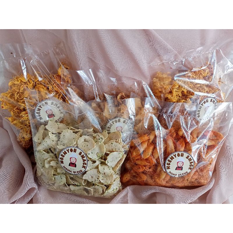 

CAMILAN KRIUK PEDAS GURIH DAUN JERUK SERBA 13RB
