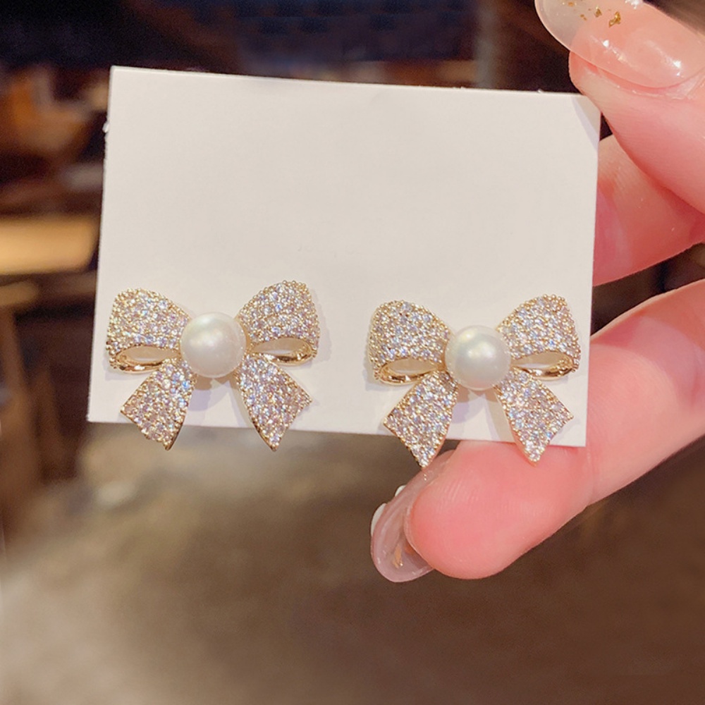 Anting Tusuk Gantung Temperament Desain Pita Hias Mutiara Gaya Simple Untuk Wanita