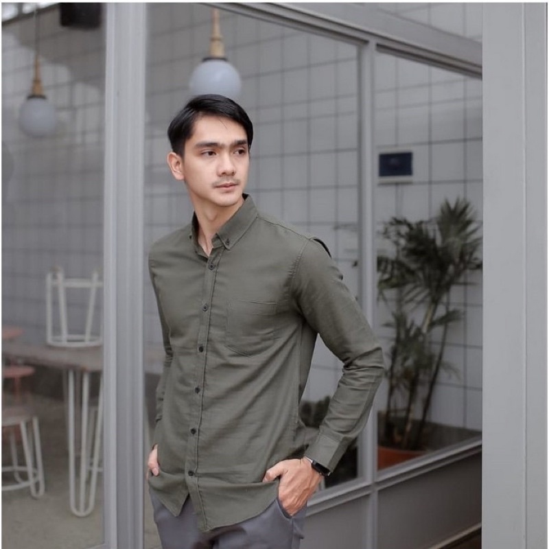 Kemeja Cowok polos lengan panjang slimfit hem pria kantor warna Hijau ARMY