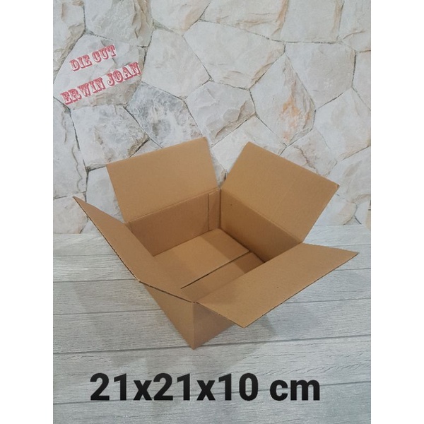 

Kardus / Box / uk. 21x21x10 cm / Kotak karton packing polos baru ST