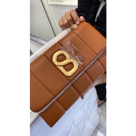 PRELOVED BUTTONSCRAVES