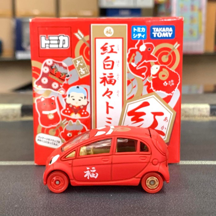 2014 Lucky Tomica Good Luck Charm Maneki Neko- Mitsubishi i-MiEV Red