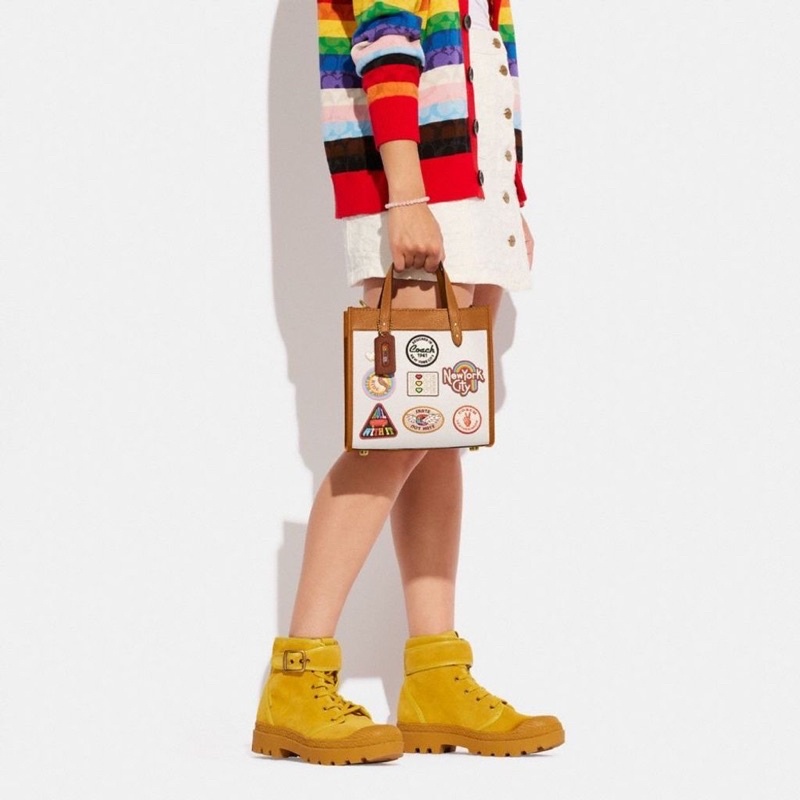 Coach Field Tote 22 With Patch (CA138)