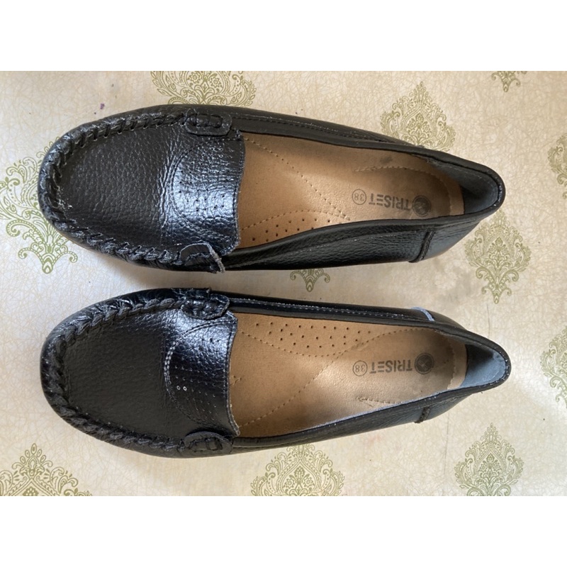 Preloved Second Bekas Sepatu wanita triset