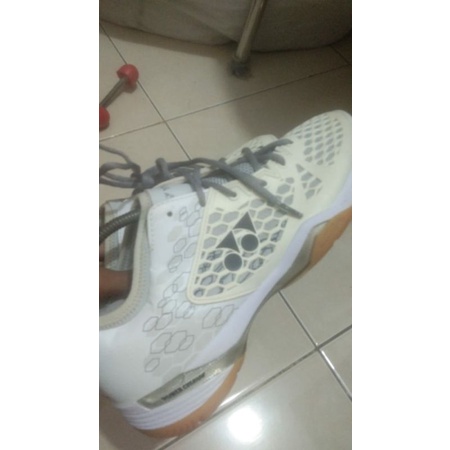 Yonex SHB 03