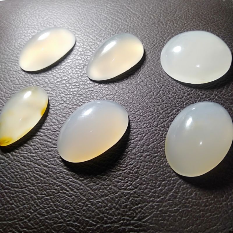 BATU ANGGUR PACITAN LIONTIN