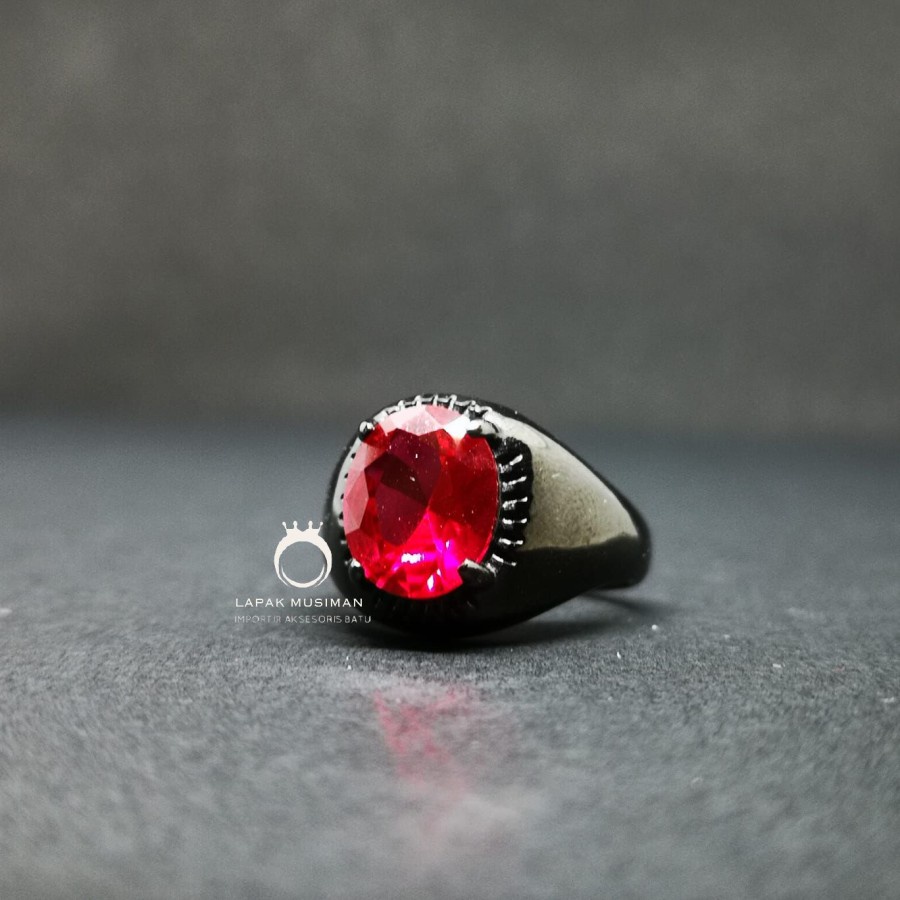 [Bayar Di Tempat] Cincin Pria Batu Ruby Siam Bangkok Ring Titanium Hitam Anti Karat