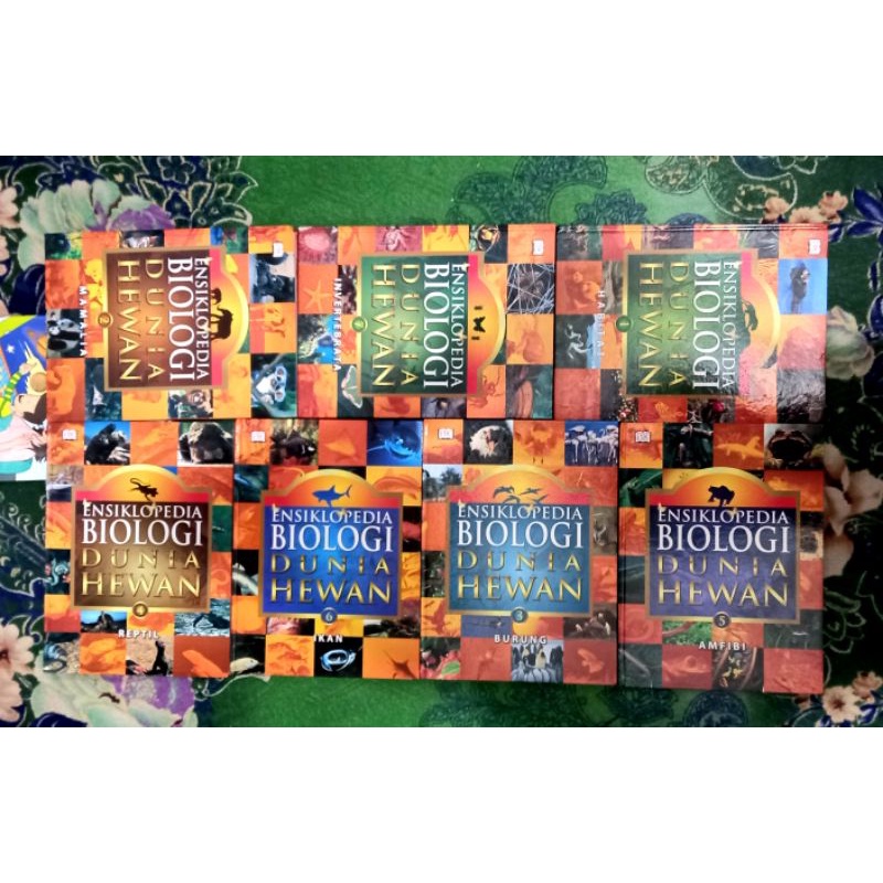 ORIGINAL BUKU ENSIKLOPEDIA BIOLOGI DUNIA HEWAN MAMALIA INVERTEBRATA HABITAT REPTIL IKAN BURUNG AMFIB