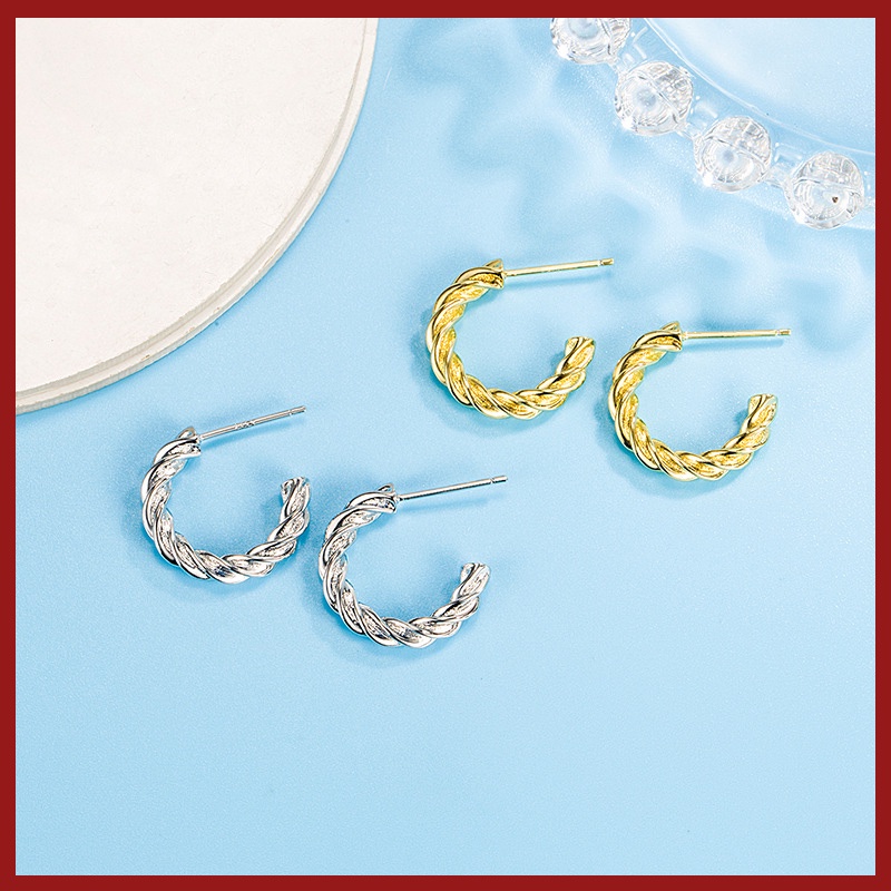 Anting Tusuk Model Huruf C Untuk Wanita U1061