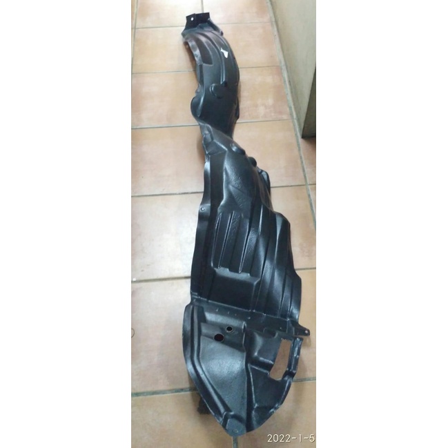 Liner Fender Toyota Corolla Altis 14-On Kiri