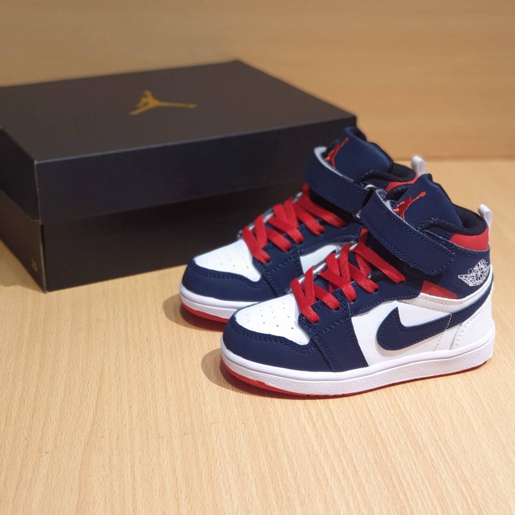 sepatu jordan anak sepatu air jordan anak sepatu anak laki laki sepatu anak nike sepatu nike anak sudah termasuk box &amp; free kaus kaki .