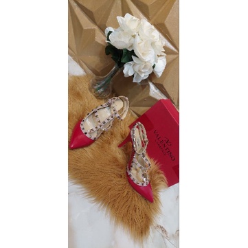 preloved valentino caravani original counter