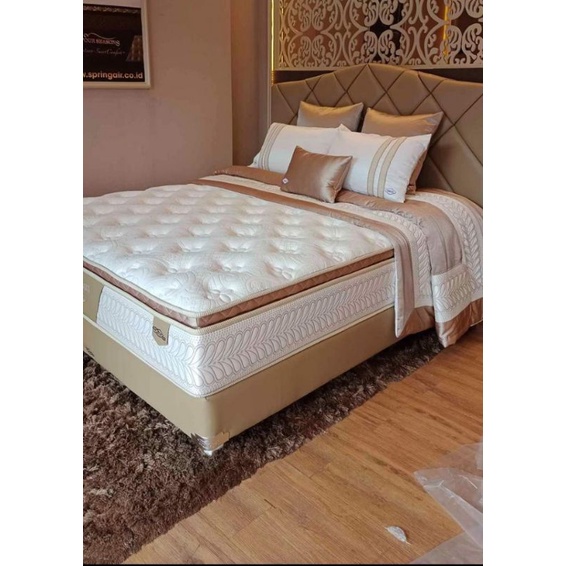 dipan kayu minimalis ukuran 160/200